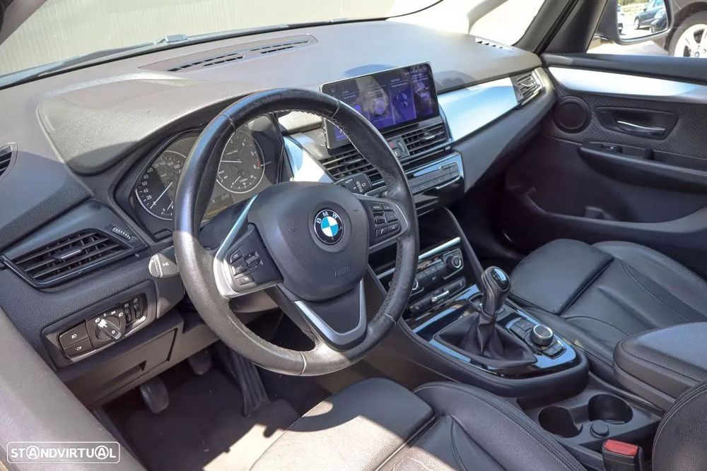 BMW 218 Active Tourer d Advantage - 8