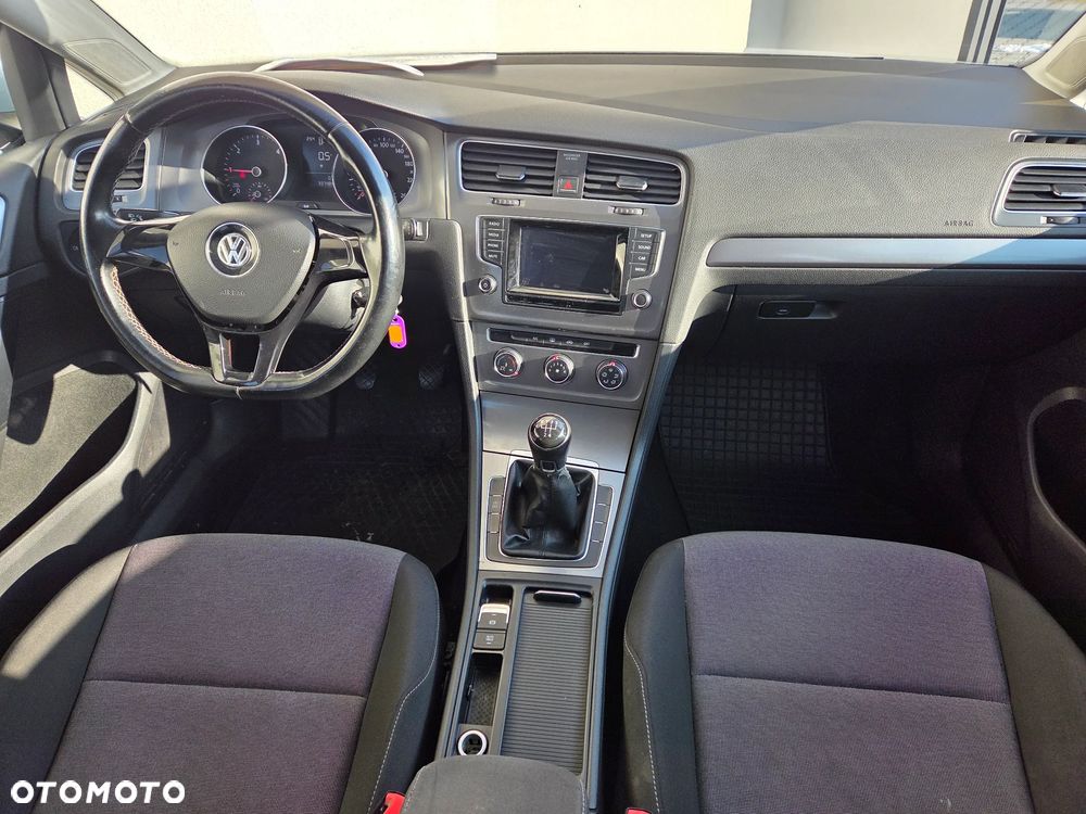 Volkswagen Golf - 9