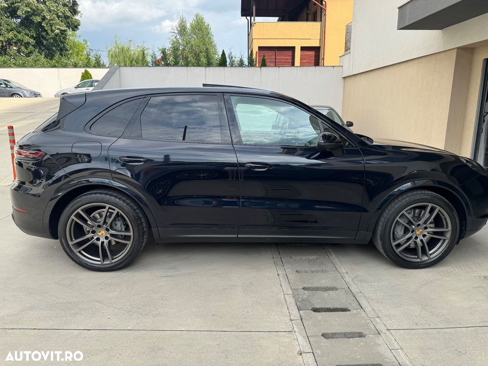 Porsche Cayenne S - 4