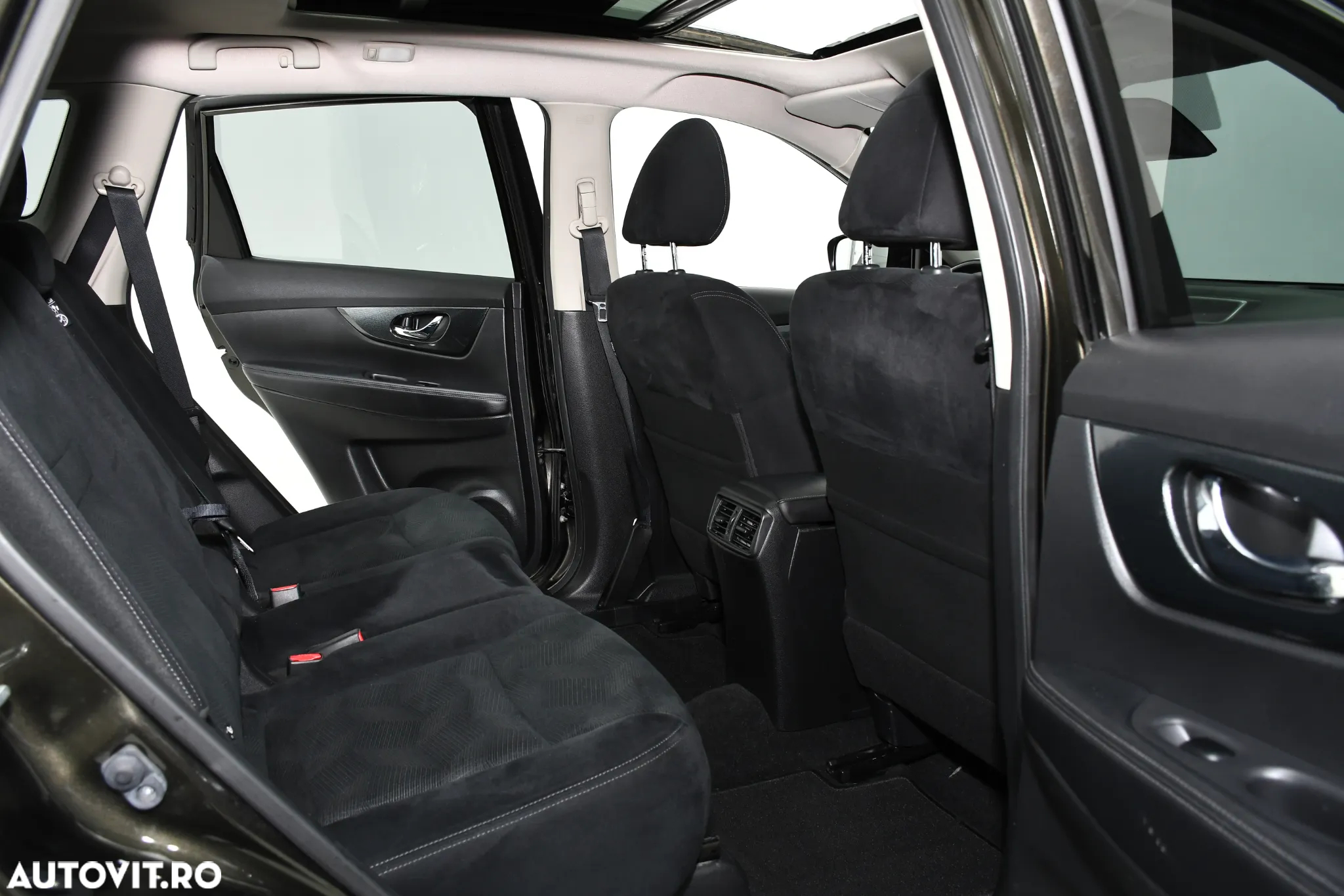 Nissan X-Trail 1.6 dCi ALL-MODE 4x4i N-Connecta - 13
