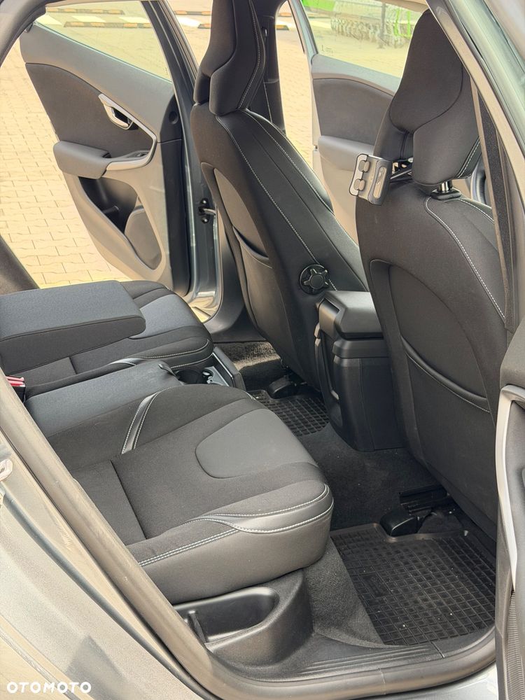Volvo V40 - 22