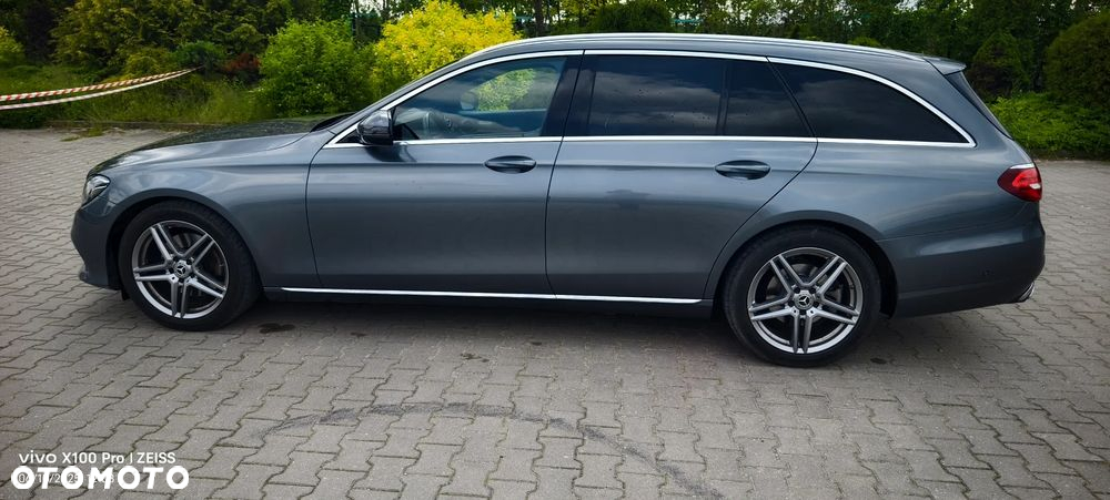 Mercedes-Benz Klasa E 220 d 4-Matic 9G-TRONIC - 10