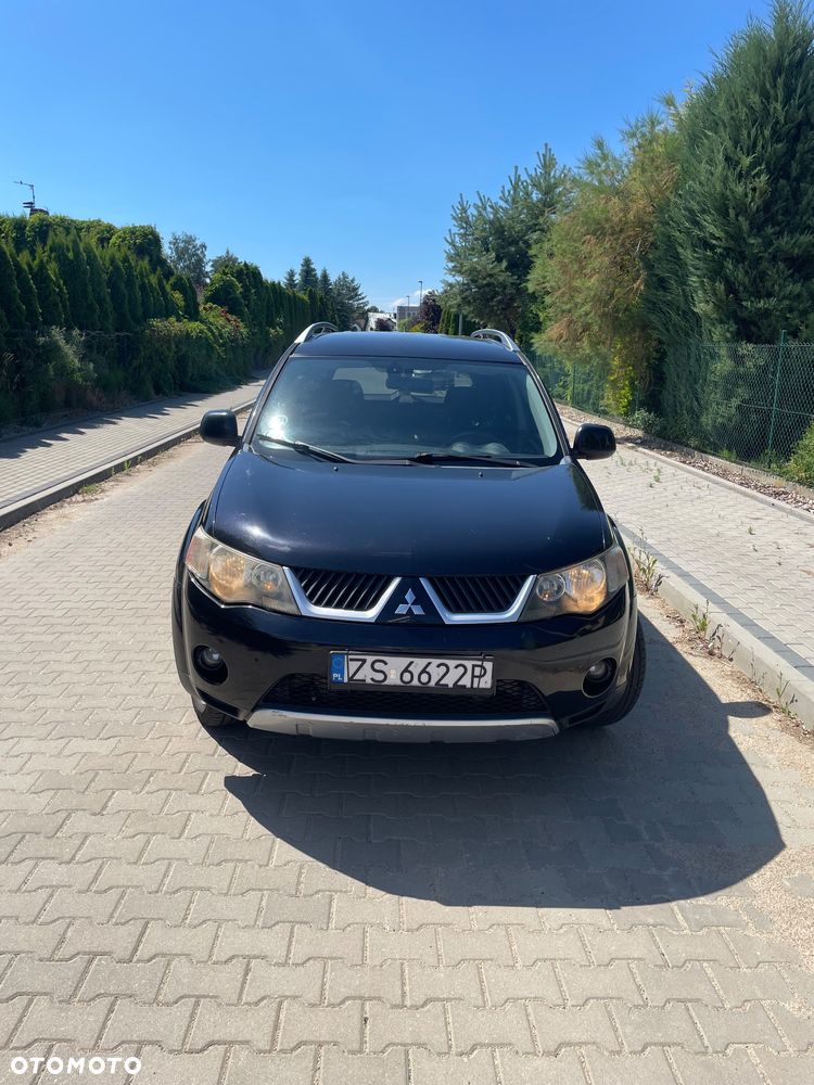 Mitsubishi Outlander 2.0 DID Instyle - 2
