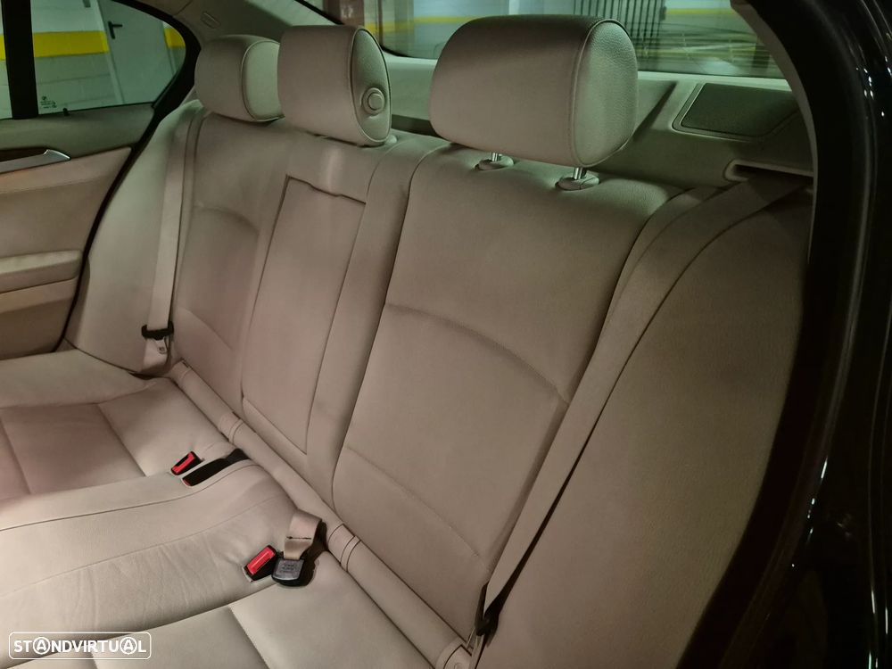 BMW 525 d Line Luxury Auto - 38