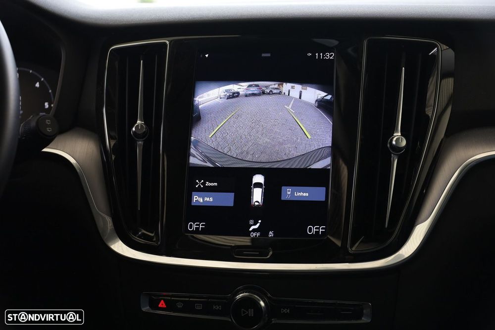 Volvo V60 2.0 B4 Momentum Geartronic - 19