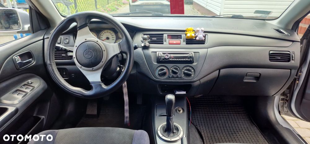 Mitsubishi Lancer - 6