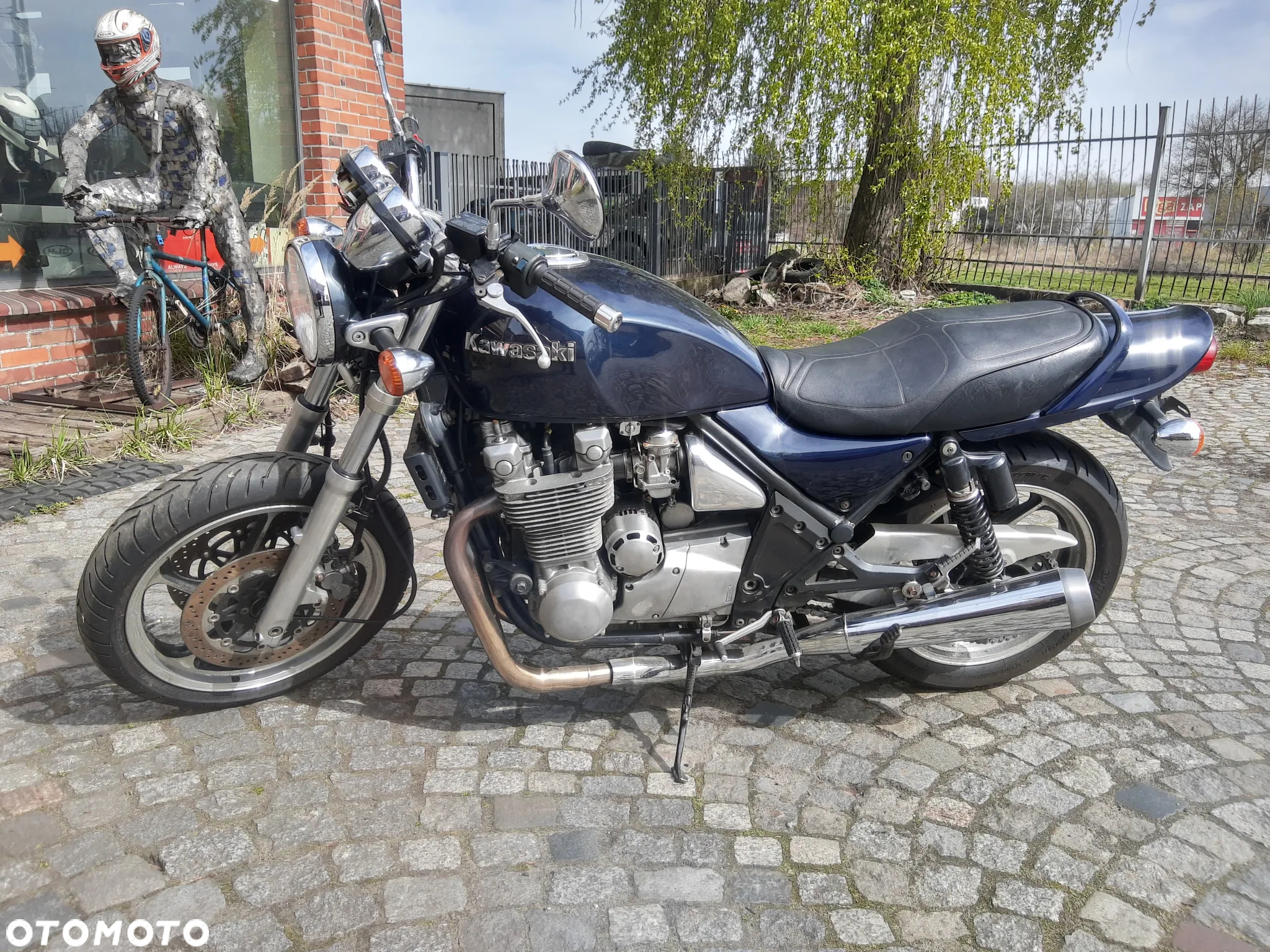 Kawasaki Zephyr - 2