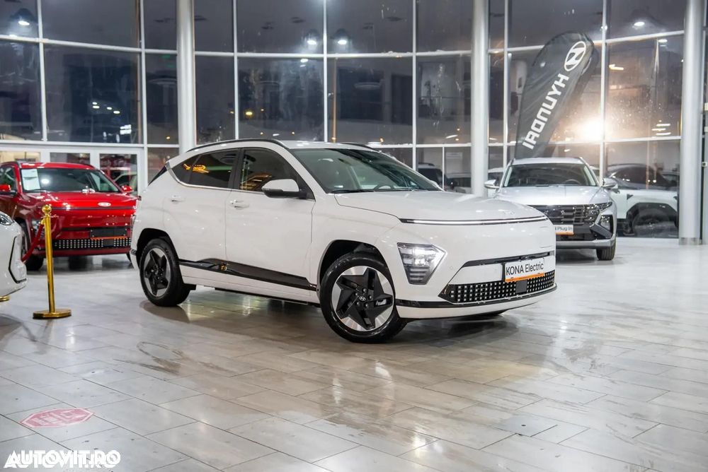 Hyundai KONA - 10