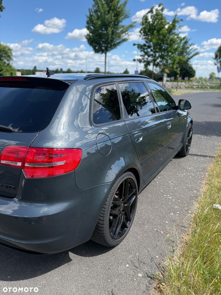 Audi A3 Sportback 2.0 TDI DPF quattro S line Sportpaket plus - 8