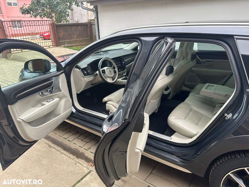 Volvo V90 Cross Country D4 AWD Geartronic - 22