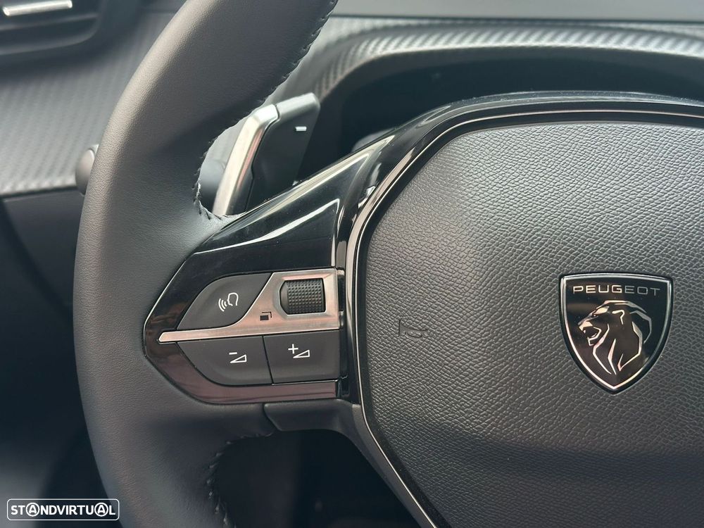 Peugeot 208 1.2 Hybrid Allure e-DCS6 - 18