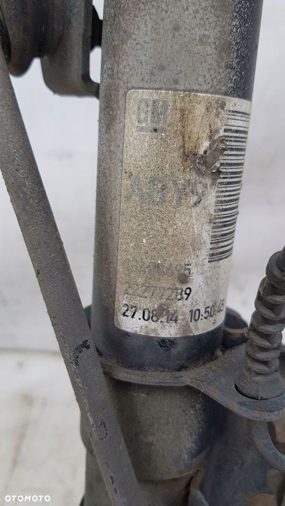 zwrotnica amortyzator lewa przód Opel Adam 1.4 - 9