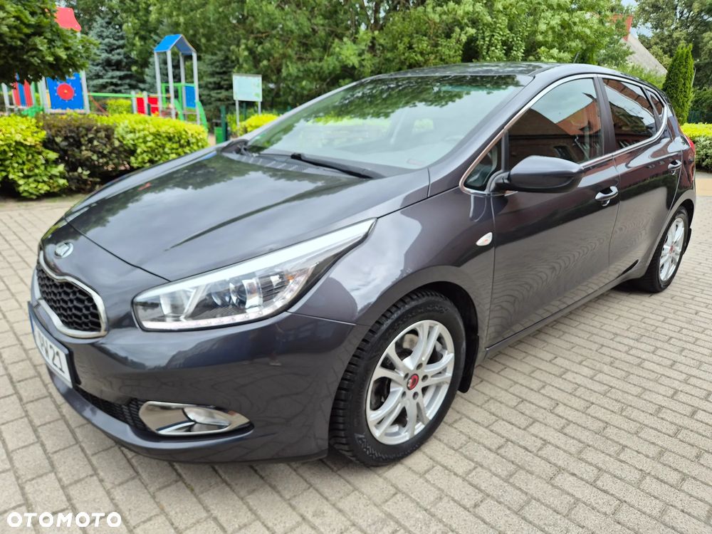 Kia Ceed 1.6 CRDi 128 Platinum Edition - 11