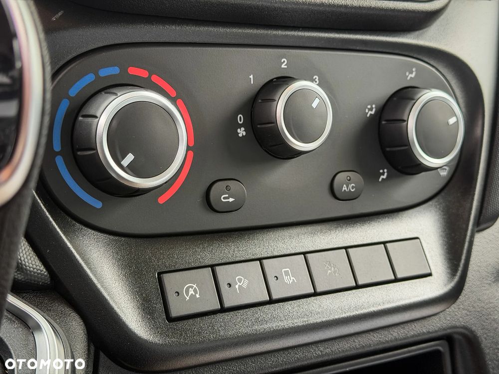 Iveco 35S16BA8 V - 17