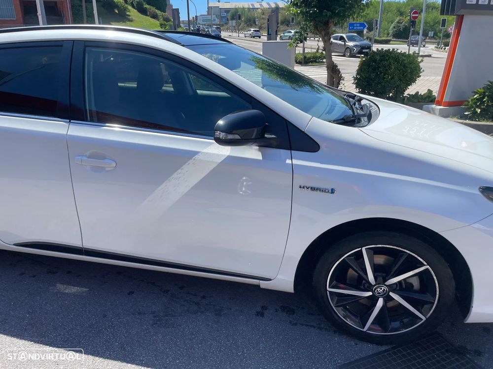 Toyota Auris Touring Sports 1.8 HSD Comfort +P.Techno+P.Sport - 6