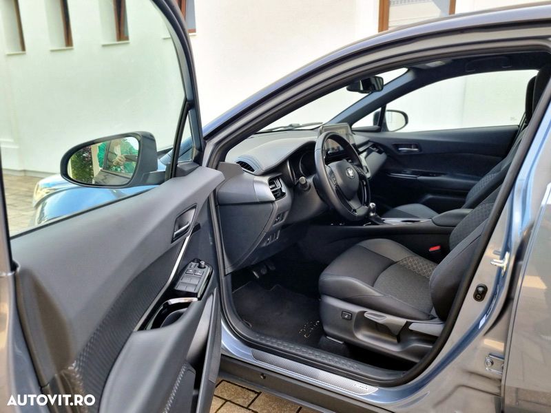 Toyota C-HR 2.0 HSD 184 CP 4x2 CVT C-ult Style - 14
