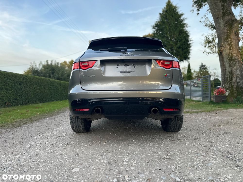Jaguar F-Pace 3.0 V6 AWD S - 16