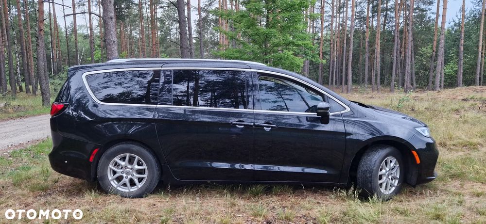 Chrysler Pacifica - 5