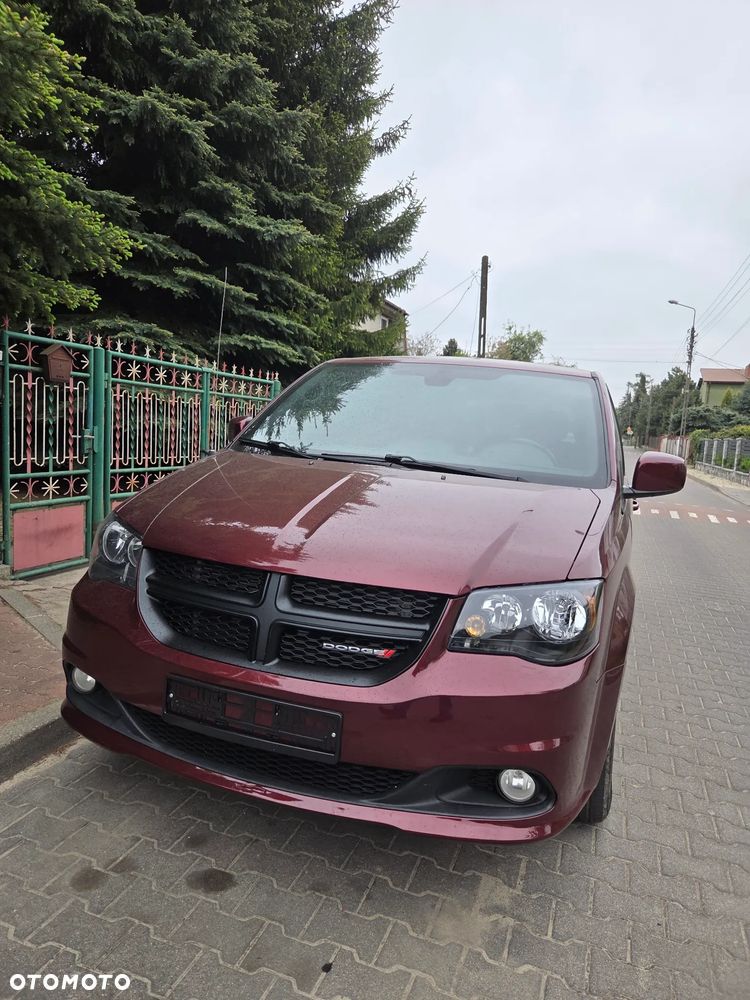 Dodge Grand Caravan 3.6 R/T - 8