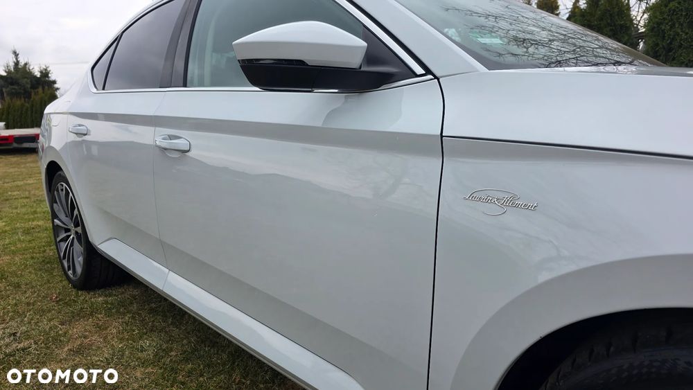 Skoda Superb 2.0 TDI L&K DSG - 11