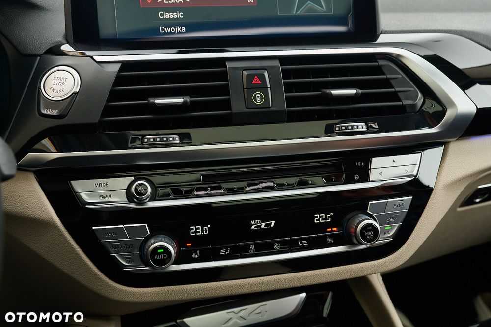 BMW X4 xDrive20i xLine sport - 38