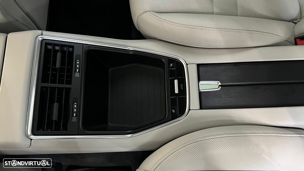 Porsche Panamera 4 E-Hybrid Platinum Edition - 30