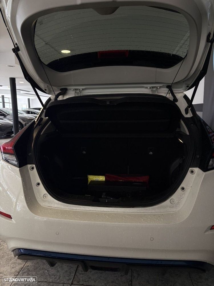 Nissan Leaf Tekna ProPilot Park - 14