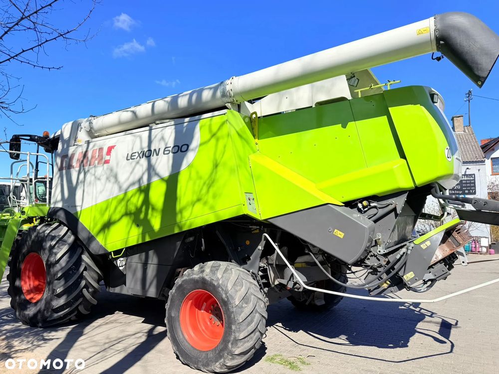 Claas Lexion 600 - 11