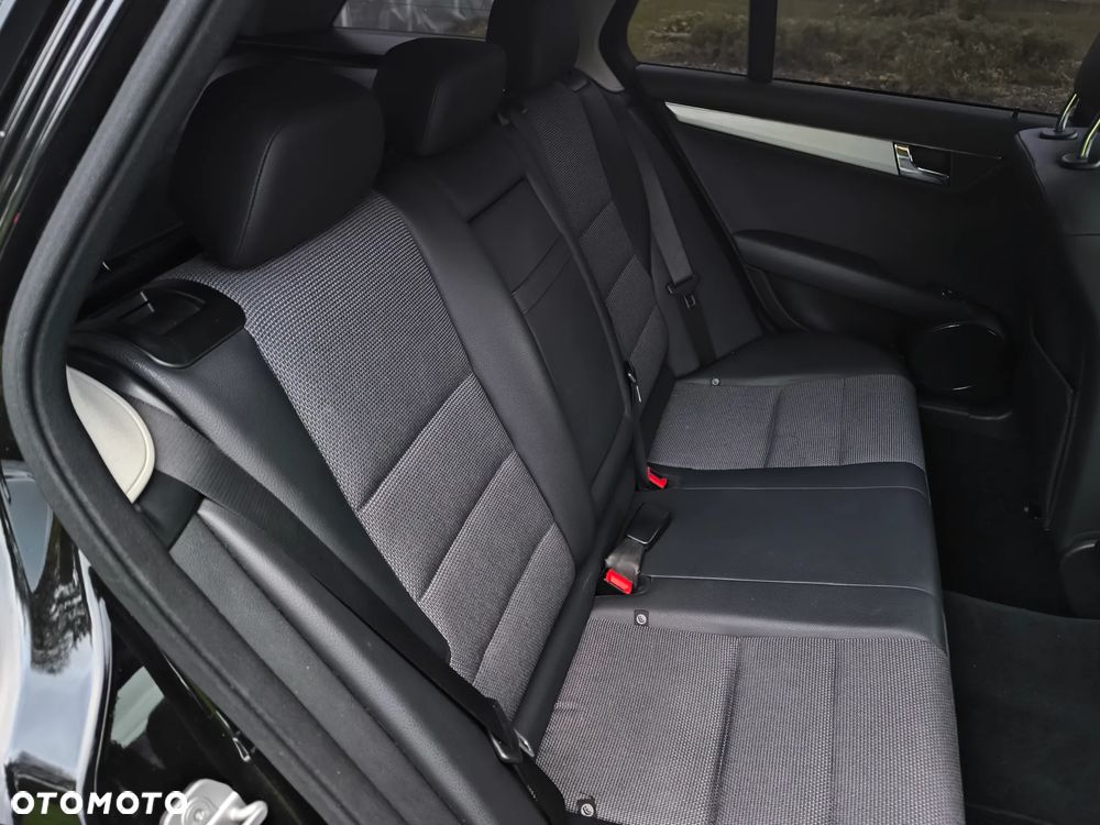 Mercedes-Benz Klasa C 180 T Kompressor Avantgarde - 18