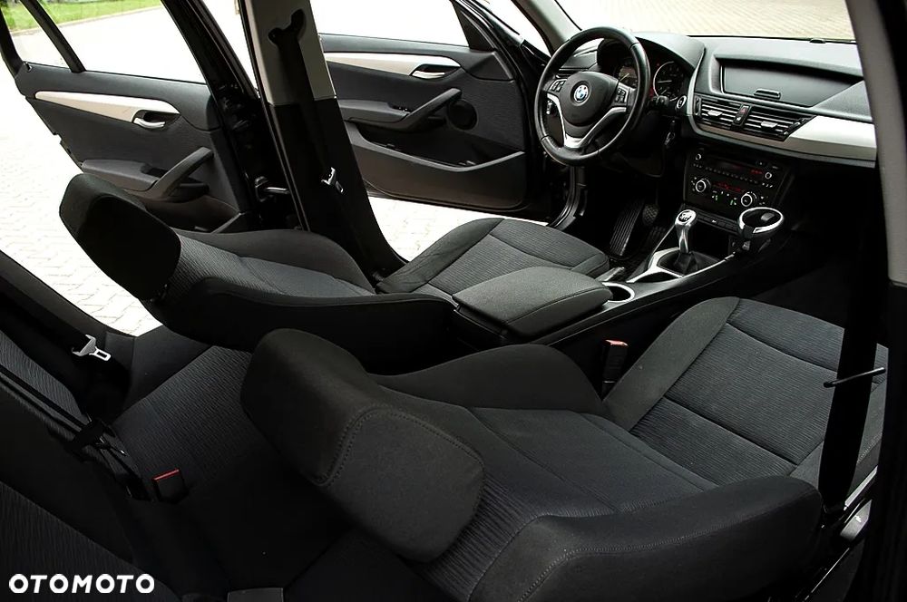 BMW X1 sDrive18i xLine - 34