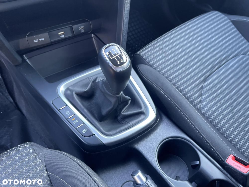 Kia XCeed 1.5 T-GDI M - 16
