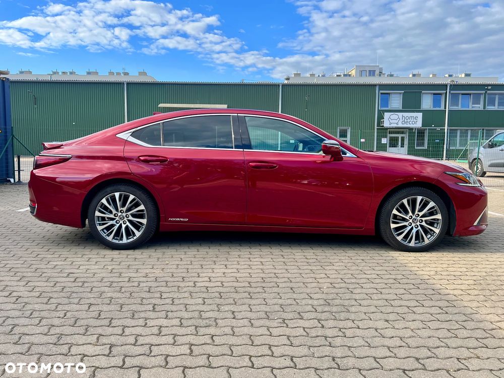 Lexus ES 300h F Sport - 9