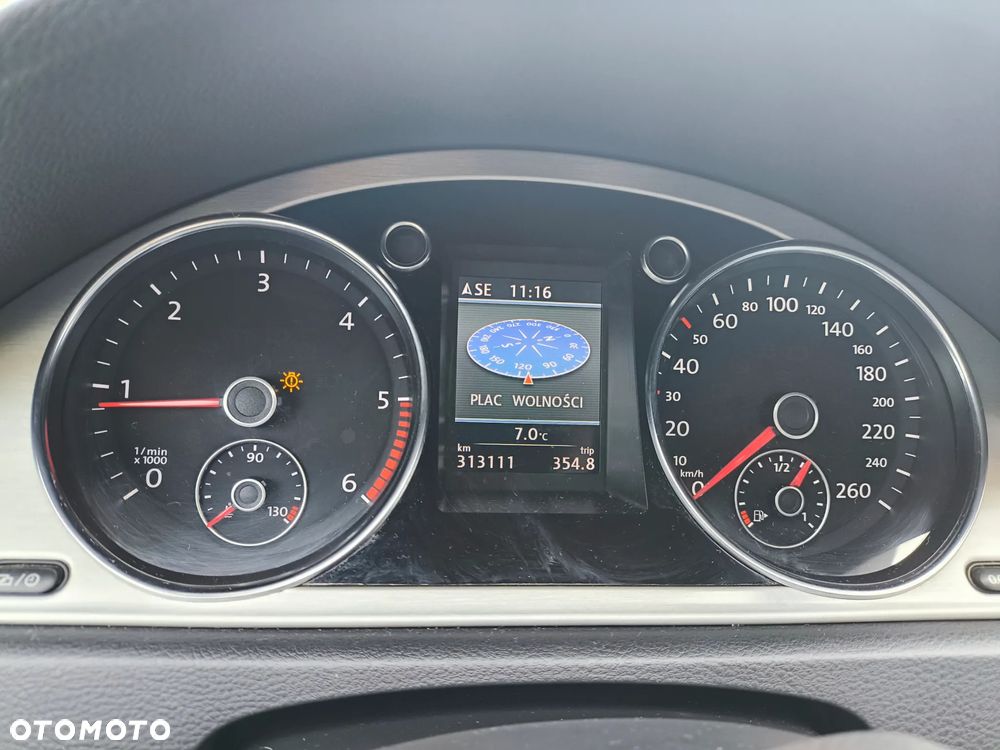 Volkswagen Passat 2.0 TDI Sportline - 10