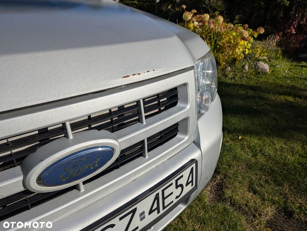 Ford Escape 3.0 XLT 4WD - 9