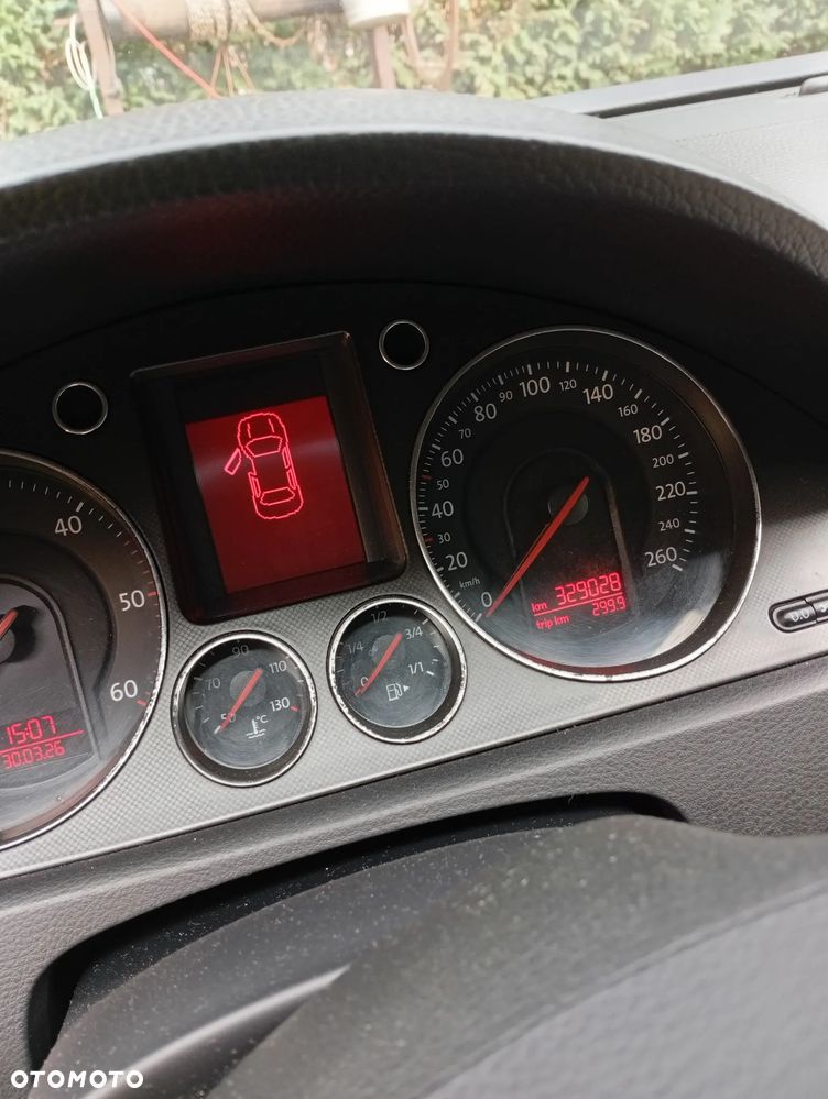 Volkswagen Passat 1.9 TDI Comfortline - 3