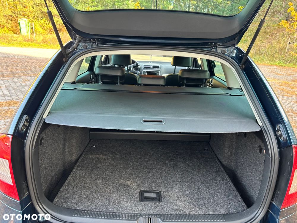 Skoda Octavia 2.0 TDI DPF Elegance - 8