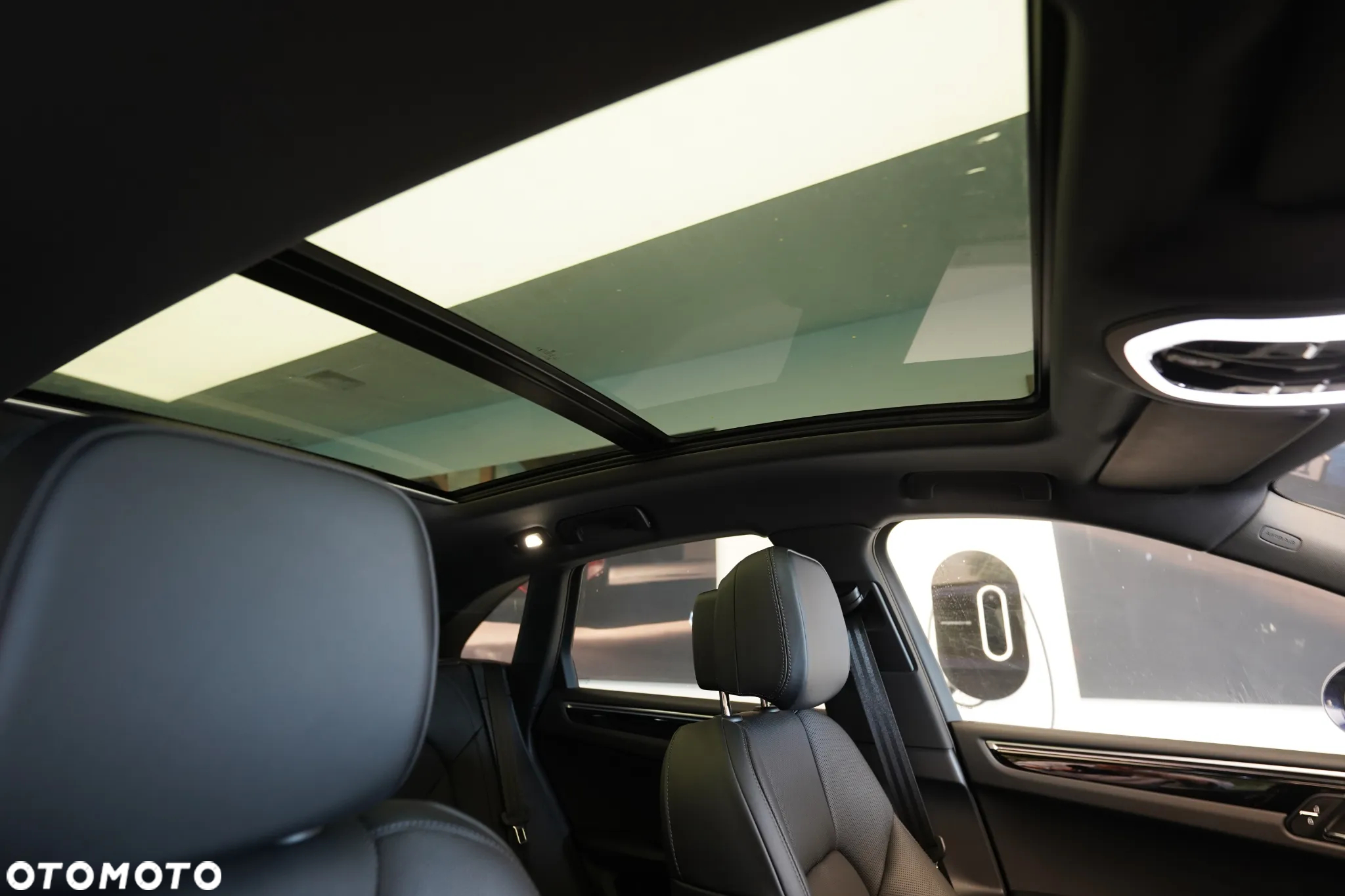 Porsche Macan Standard - 25