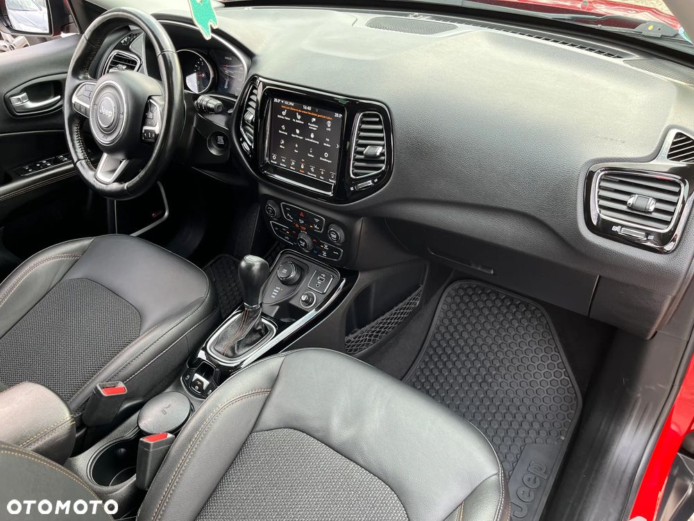 Jeep Compass - 37