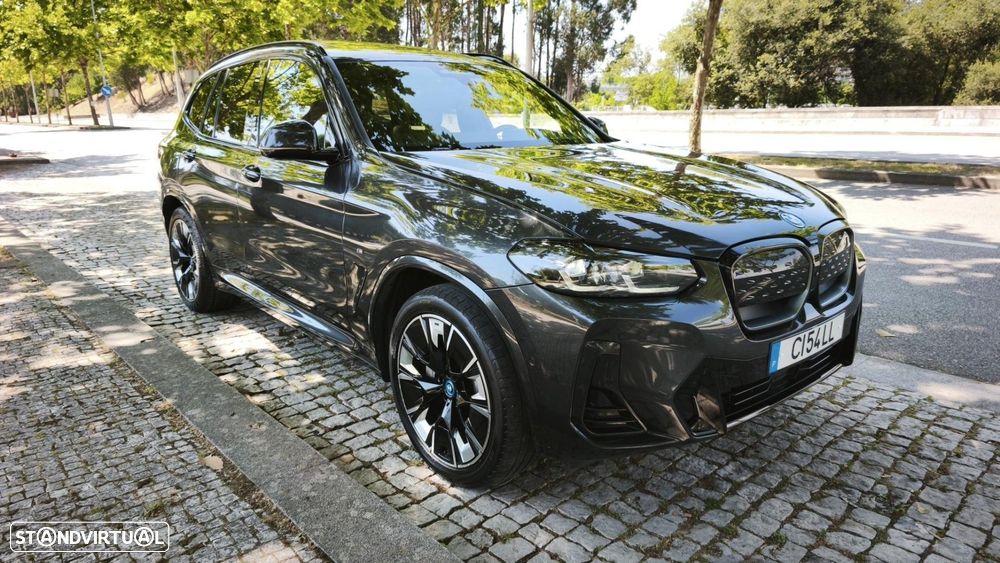 BMW iX3 M Sport Impressive - 36