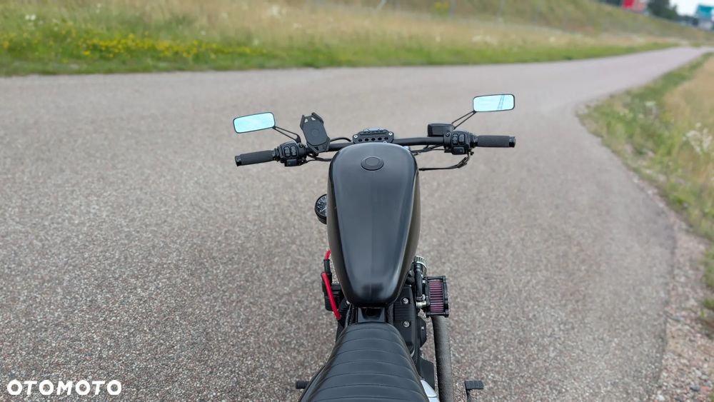 Harley-Davidson Sportster Iron 883 - 5