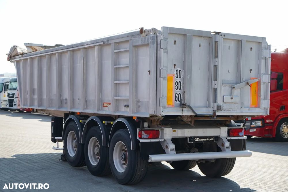 Benalu BENALU / 24 m3 / ALUMINIU / AXĂ RIDICATĂ / GREUTATE: 5.300 KG / PERDĂ ELECTRICĂ / JANTE DIN ALIAJ - 6