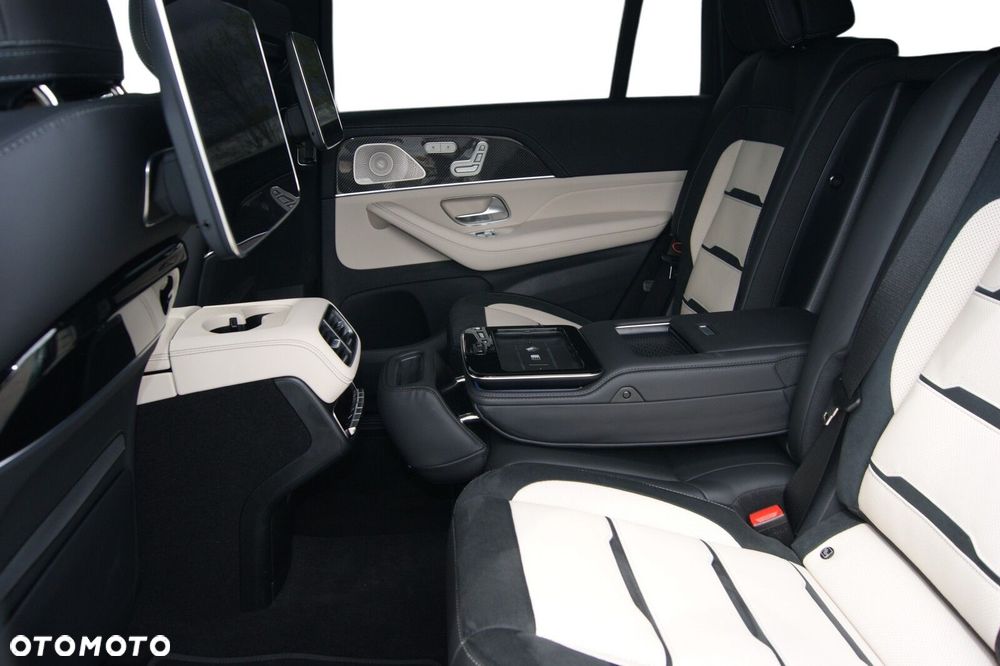 Mercedes-Benz GLS - 11