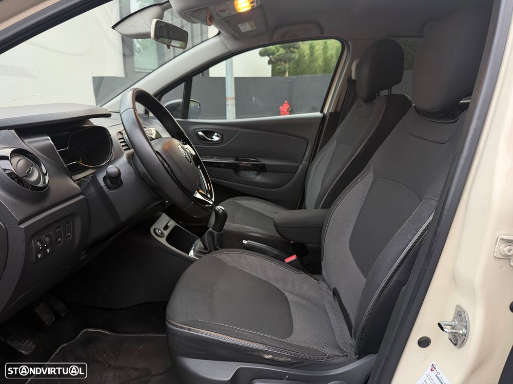 Renault Captur 1.5 dCi Exclusive - 11