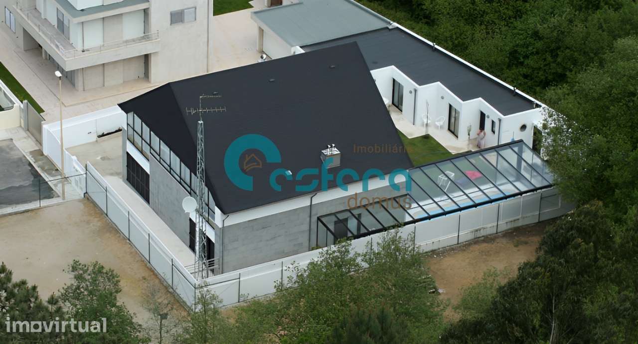 Moradia T5 com Piscina Coberta e Apartamento Independente em Aveleda, - Grande imagem: 2/51