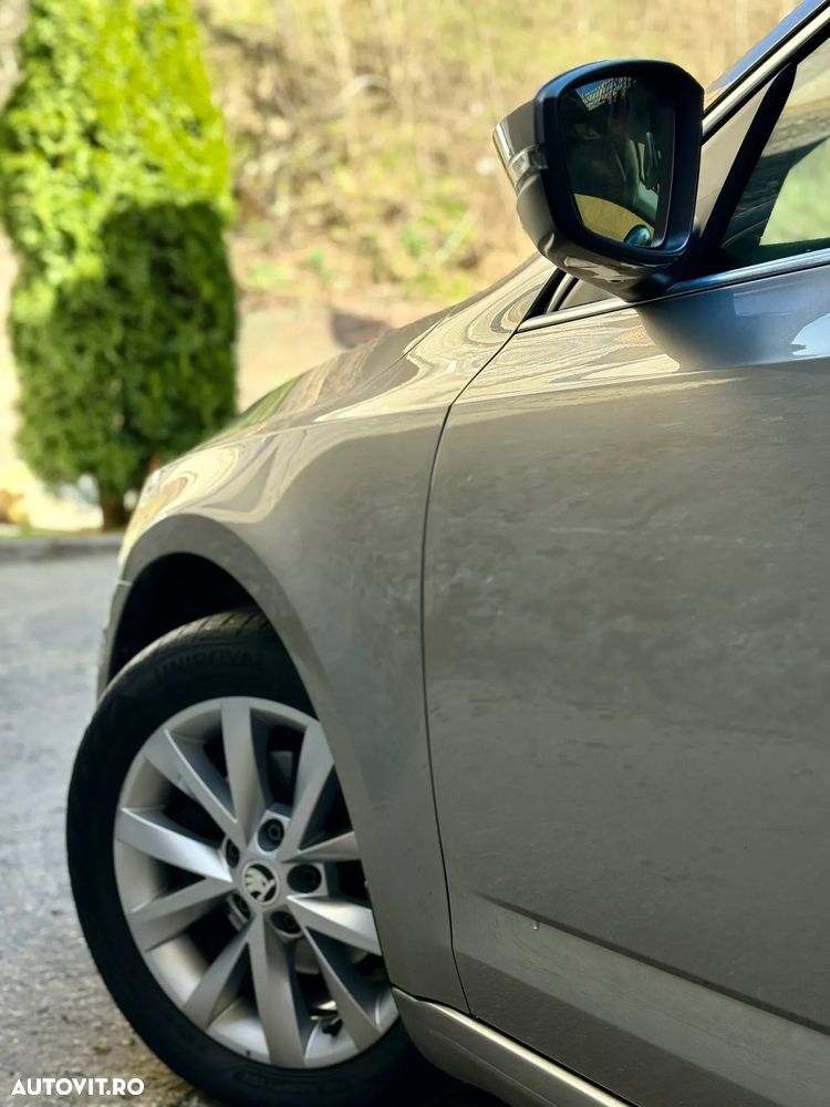 Skoda Octavia 1.6 TDI DPF DSG Ambiente - 5