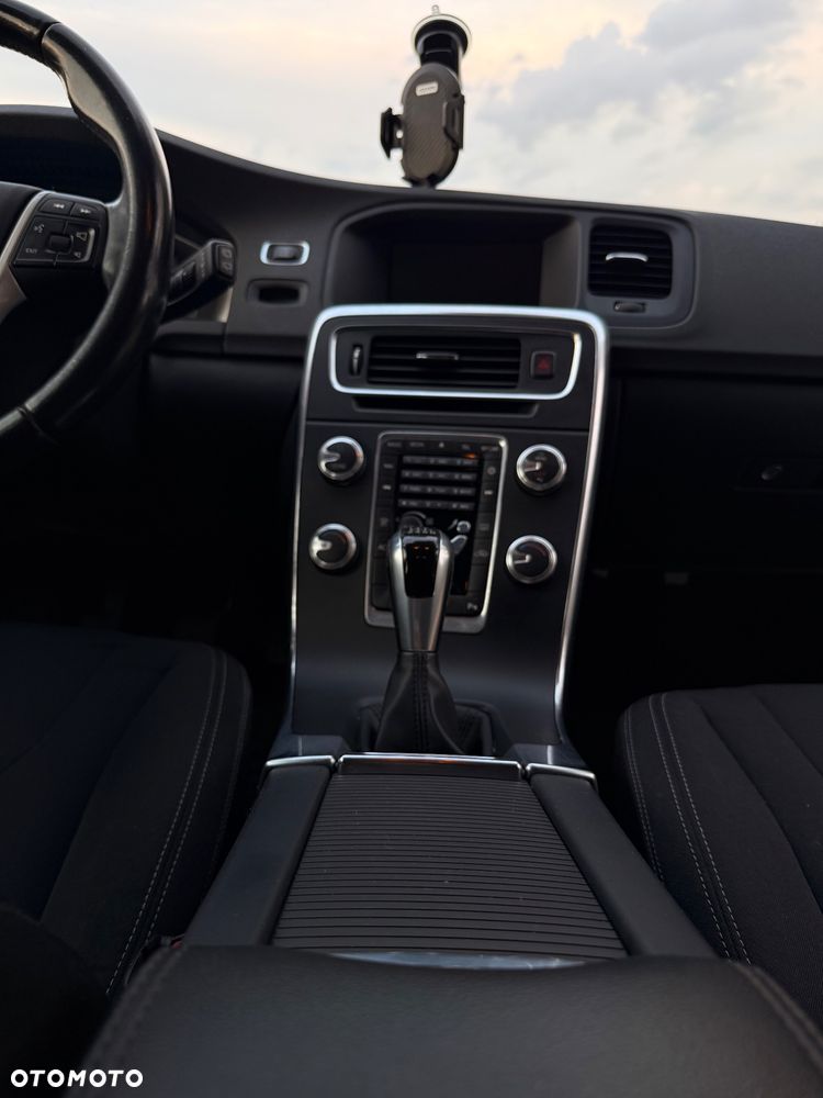 Volvo V60 D4 Drive-E Kinetic - 20