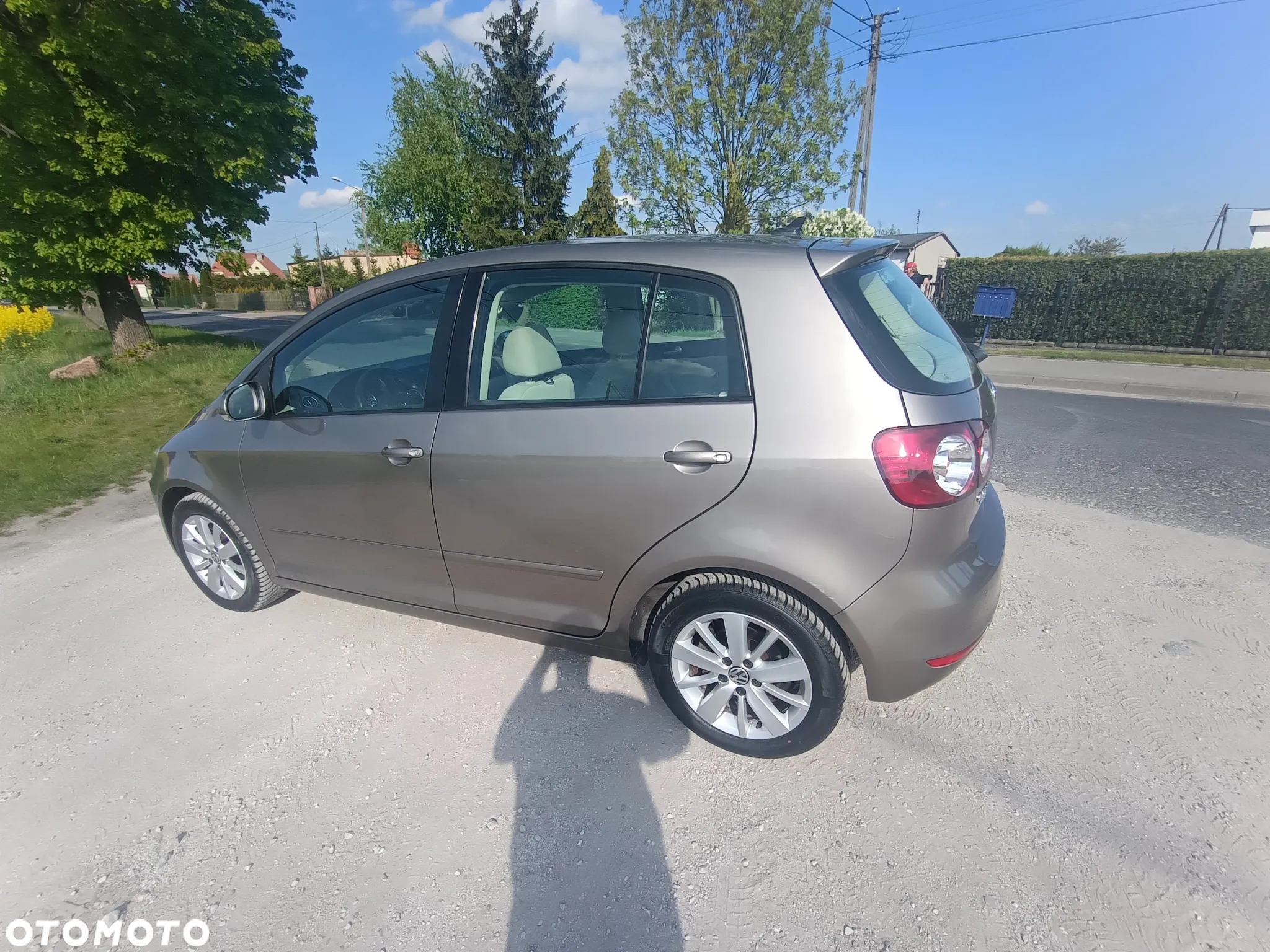 Volkswagen Golf Plus 1.6 TDI BlueMot Comfortline DSG - 4