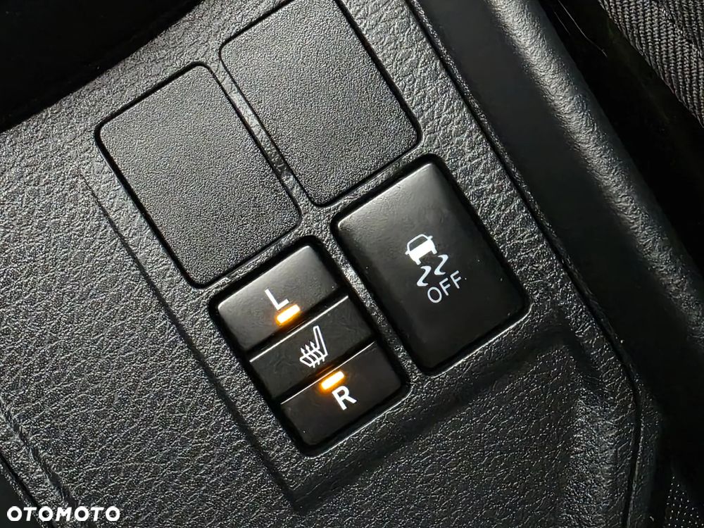 Toyota Yaris - 25