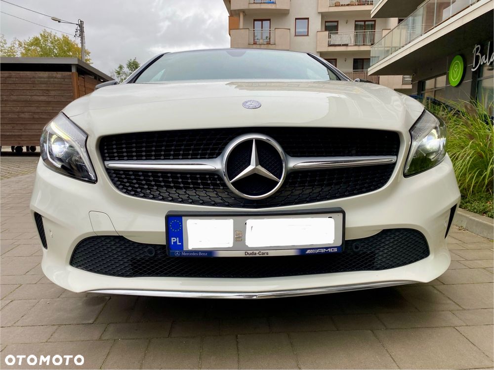 Mercedes-Benz Klasa A 180 7G-DCT Urban - 16
