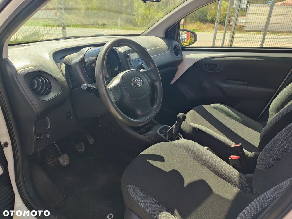 Toyota Aygo - 14